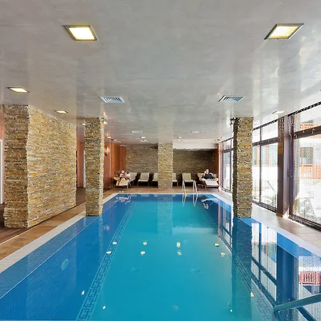 Forest Nook Lägenhetshotell Pamporovo