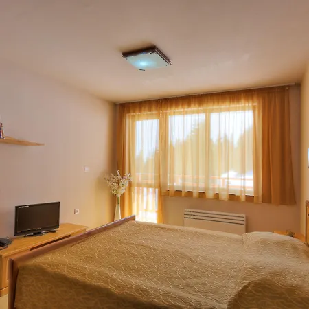 Forest Nook Lägenhetshotell 3*