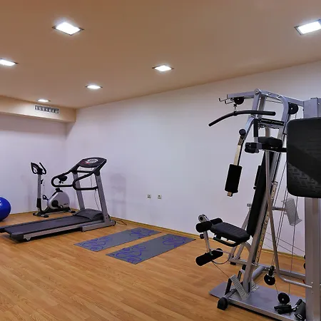 Forest Nook Aparthotel 3*