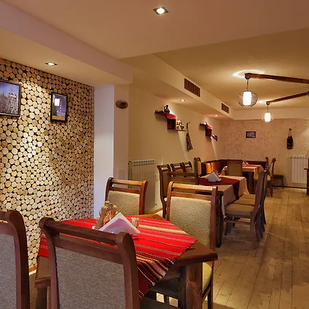 森林角落公寓式酒店 3* 潘波洛沃