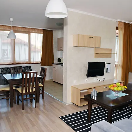 Forest Nook Aparthotel 3*