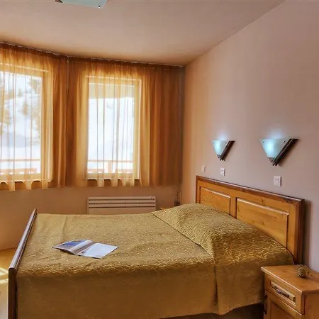 Forest Nook Aparthotel 3*