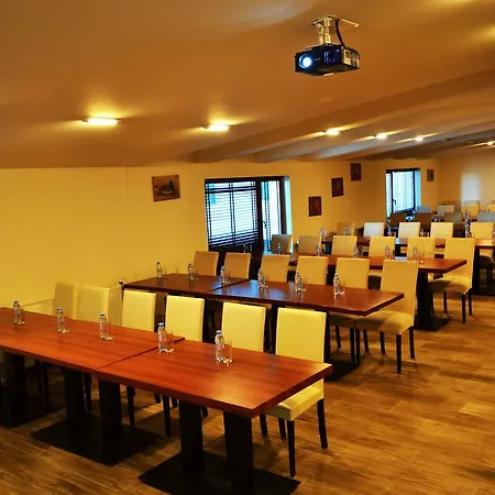 Forest Nook Ξενοδοχείο με διαμερίσματα 3*