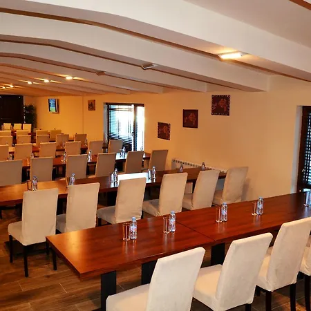 Forest Nook Ξενοδοχείο με διαμερίσματα Παμπόροβο