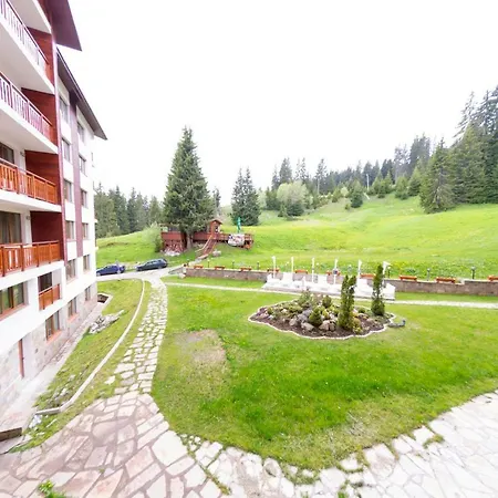 Forest Nook Апартхотел