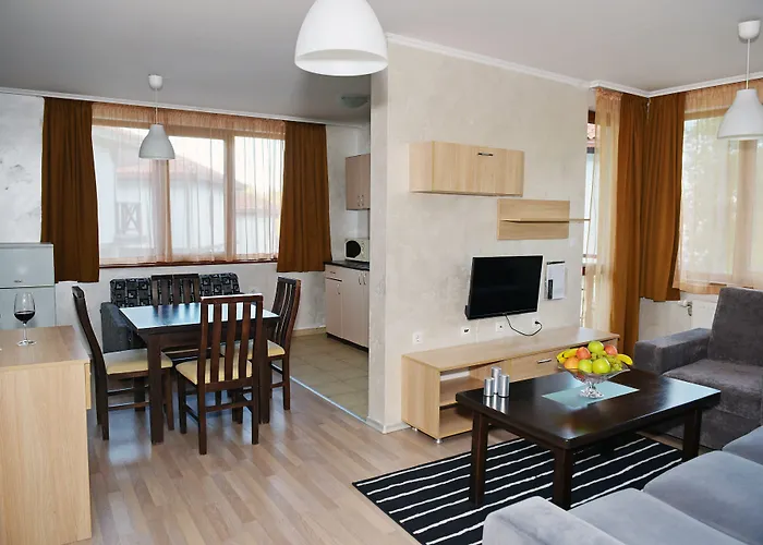 Forest Nook Aparthotel 3*