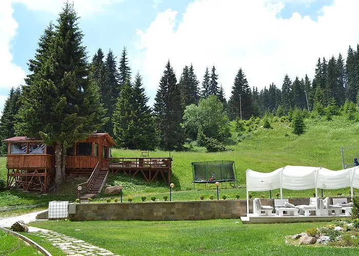 Forest Nook Aparthotel 3*